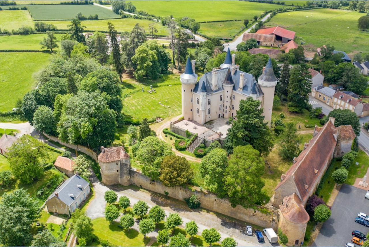 Chateau Saint-Chartier Bed and Breakfast Exterior foto